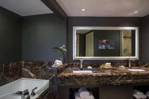 Renaissance Raleigh North Hills Hotel