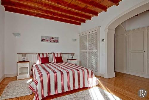 Olhos de Agua Villa Sleeps 10 Pool Air Con Wifi