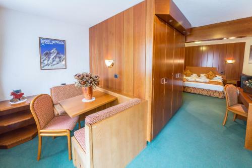 Hotel Excelsior Planet