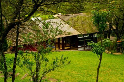 Hostal Pousada Jardim Das Montanhas