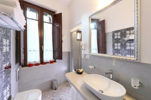 Porta Di Mezzo Luxury B&B