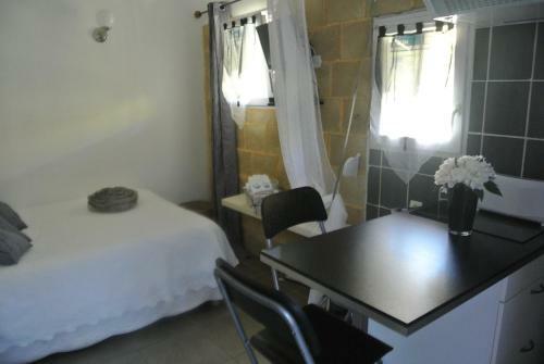 Hotel H�tel Les Mimosas