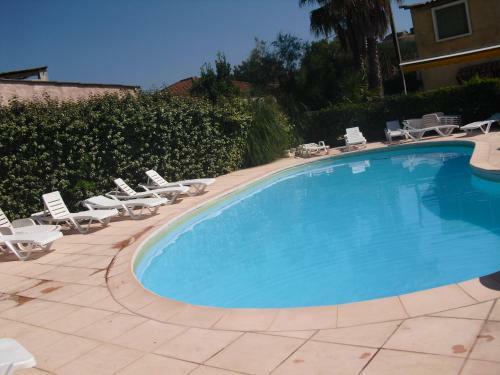 Hotel H�tel Les Mimosas