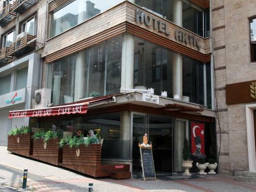 Hotel Arti�