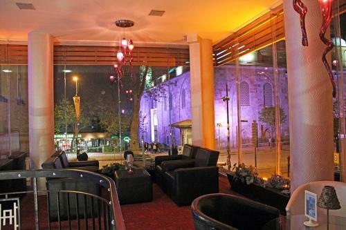 Hotel Arti�