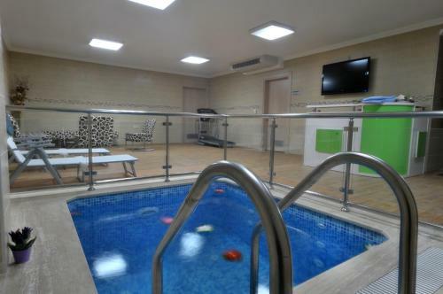 Rhiss Hotel Bostanci
