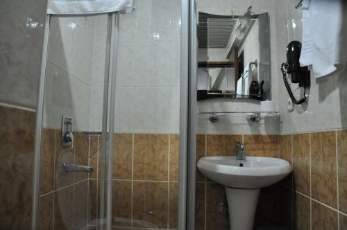 Hivas Hotel