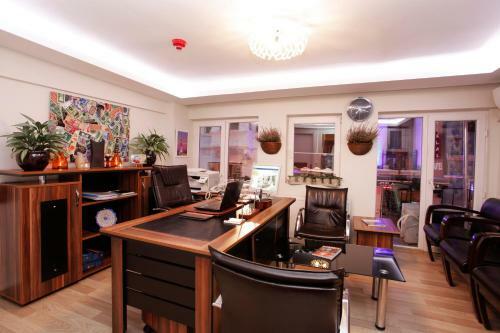 Hotel Taksim Istiklal Suites