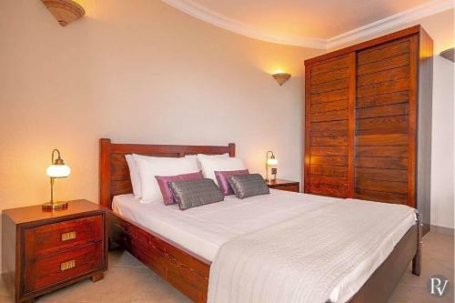 Kalkan Villa Sleeps 10 Pool Wifi