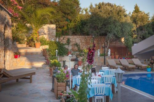 Sunset Villa Hotel