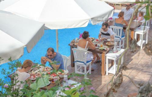 Sunset Villa Hotel