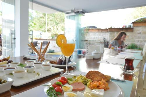 Arnna Hotel