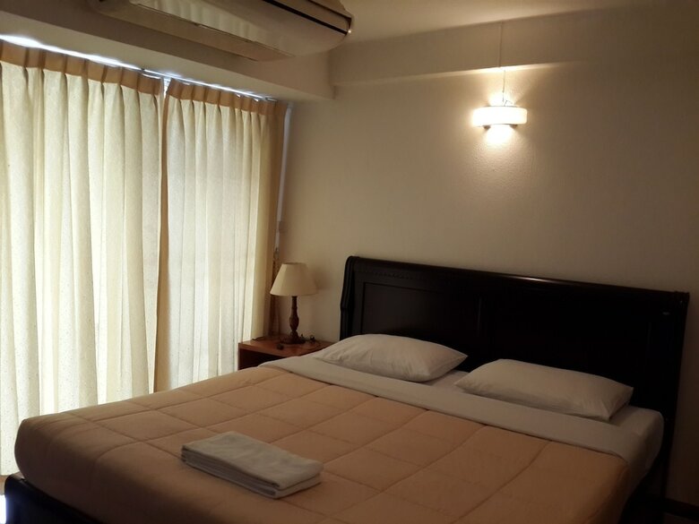 Hotel Nanatai Suites