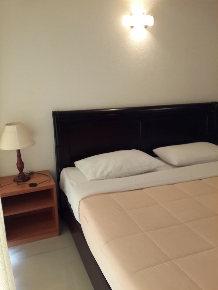 Hotel Nanatai Suites