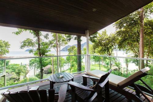 Hotel Phi Phi Bayview Resort