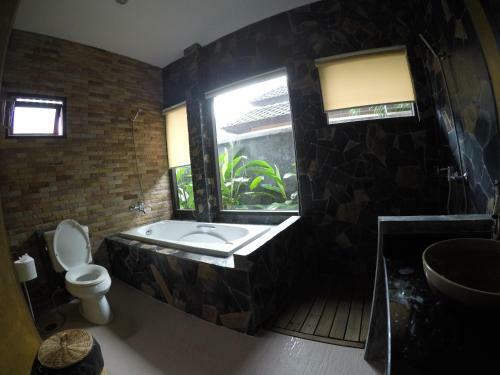 Thalang Pool Villa