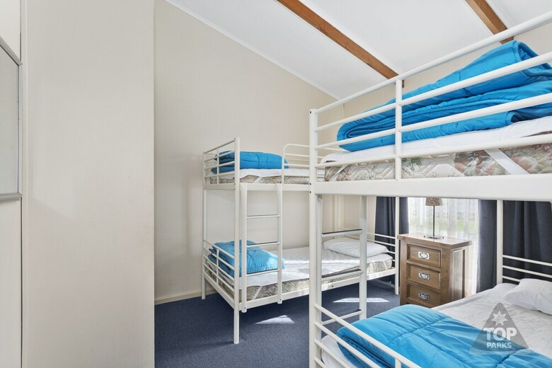 Victor Harbor Holiday & Cabin Park