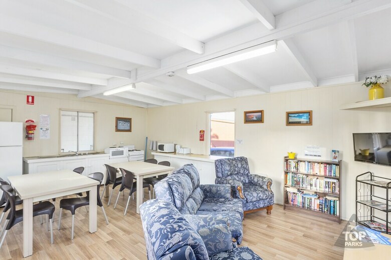 Victor Harbor Holiday & Cabin Park