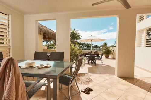Aparthotel Sea Change Beachfront Apartments