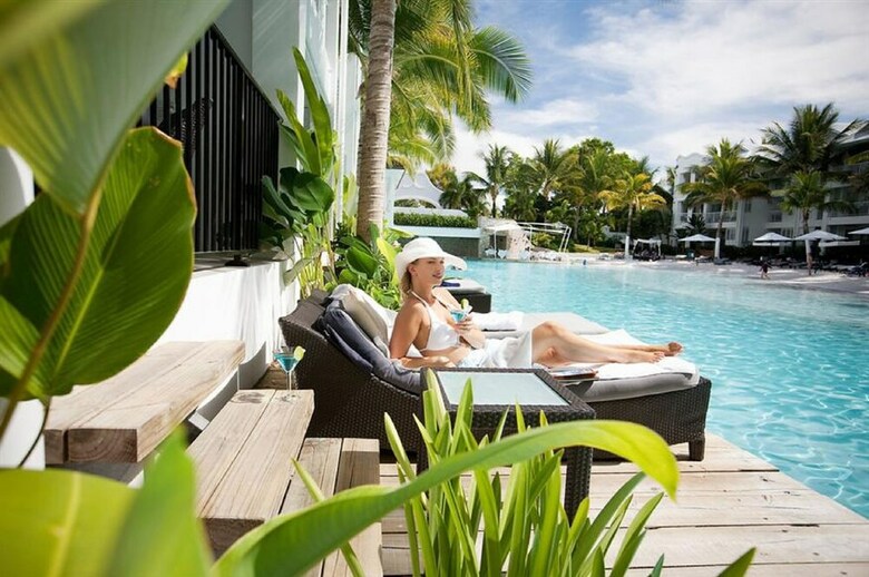 Hotel Peppers Beach Club