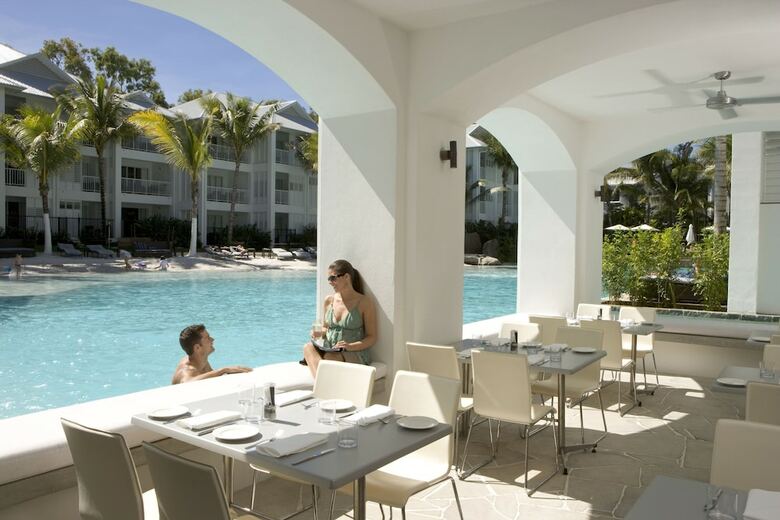 Hotel Peppers Beach Club