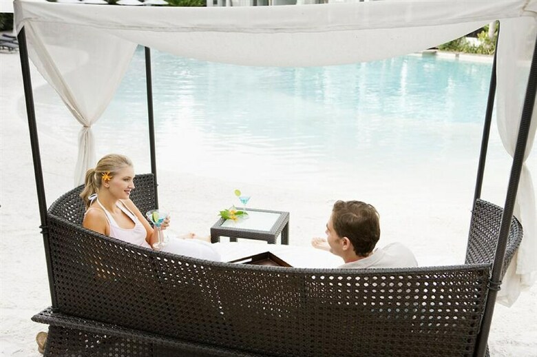 Hotel Peppers Beach Club