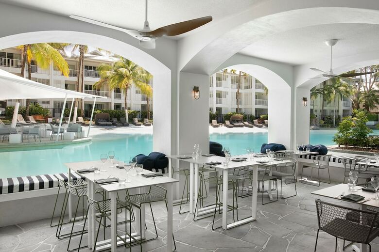 Hotel Peppers Beach Club