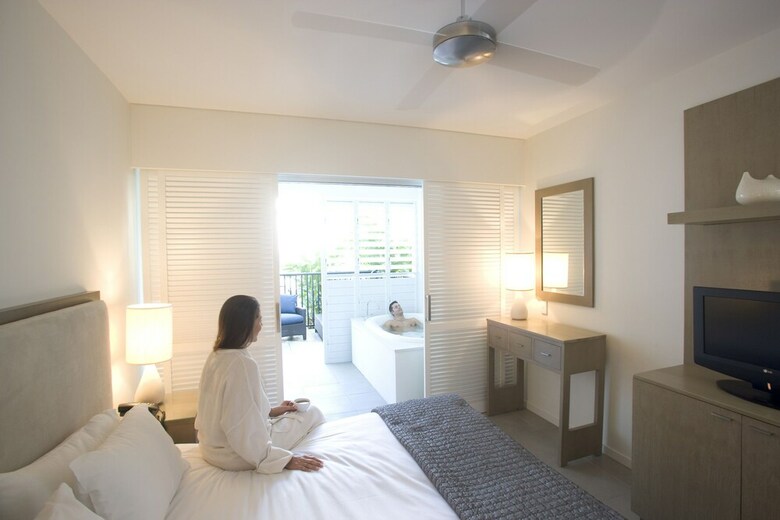 Hotel Peppers Beach Club