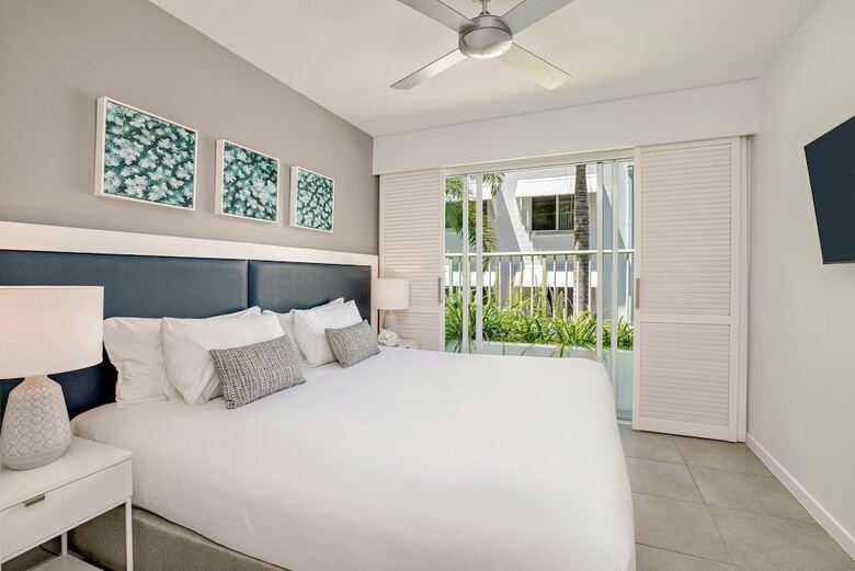 Hotel Peppers Beach Club