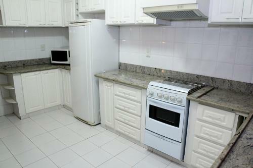 Mabruk Barretos Apart Hotel