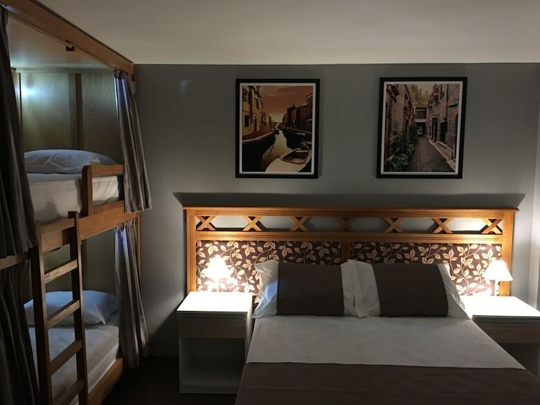 Eleganz Hostel & Suites