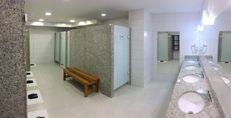 Eleganz Hostel & Suites