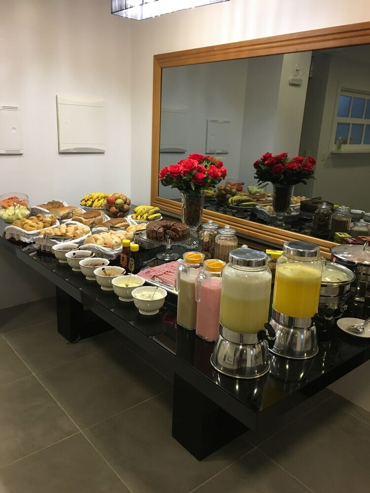 Eleganz Hostel & Suites