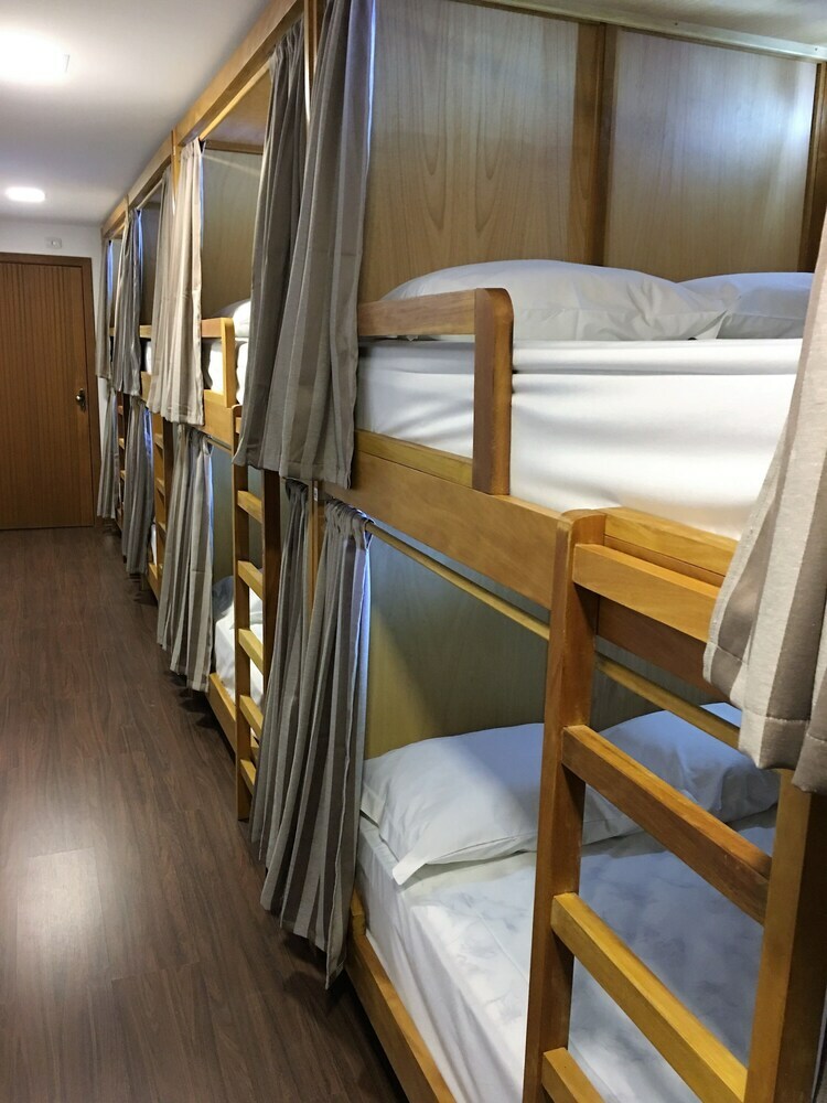Eleganz Hostel & Suites