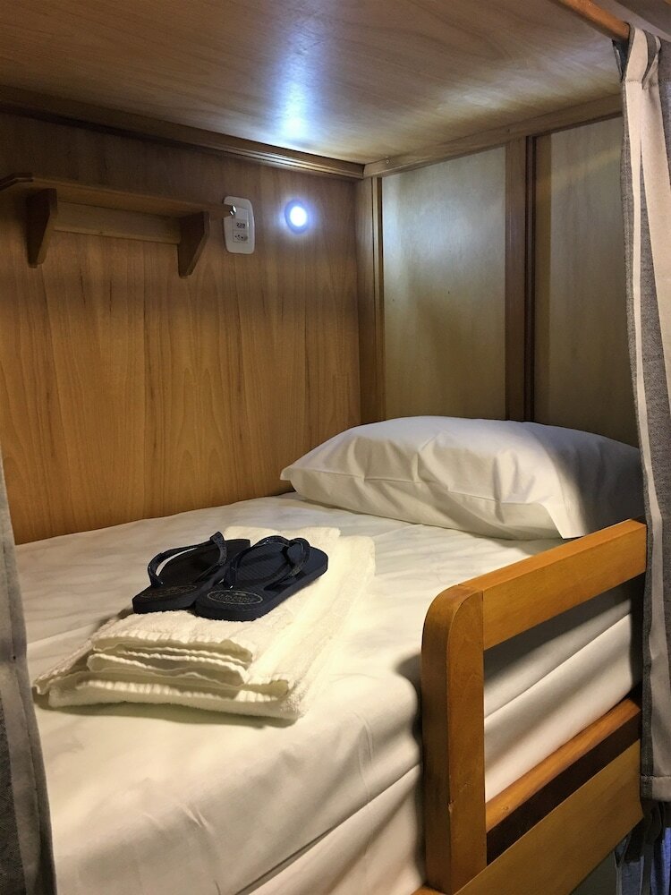 Eleganz Hostel & Suites