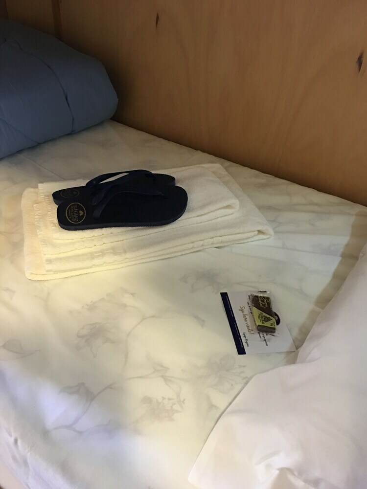 Eleganz Hostel & Suites