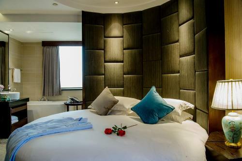 Byland World Hotel