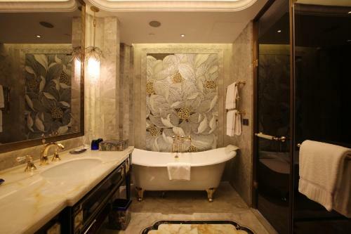 Hotel Wanda Reign On The Bund