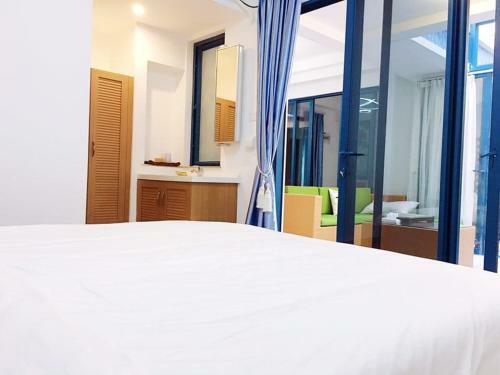 Shuangyue Bay Seaview Villa