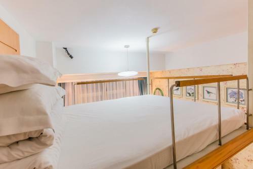 Westlake Service Apartment