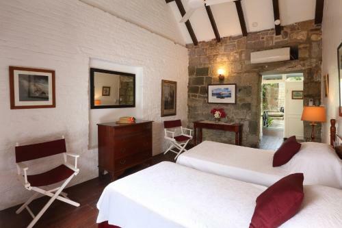 Hotel Admiral's Inn And Gunpowder Suites