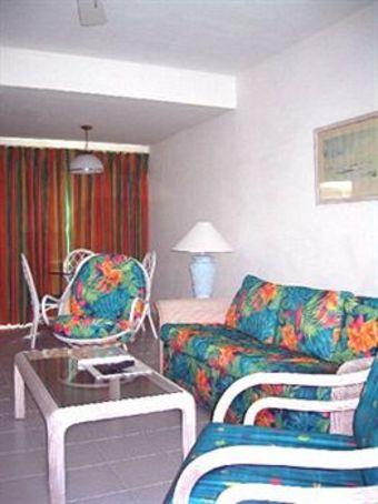 Aparthotel Dickenson Bay Cottages