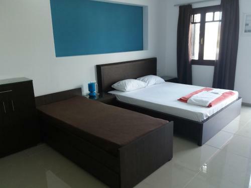 Manos Apartments