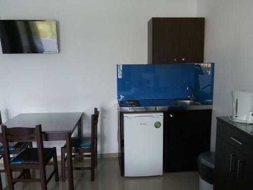 Manos Apartments