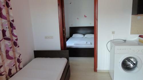 Manos Apartments