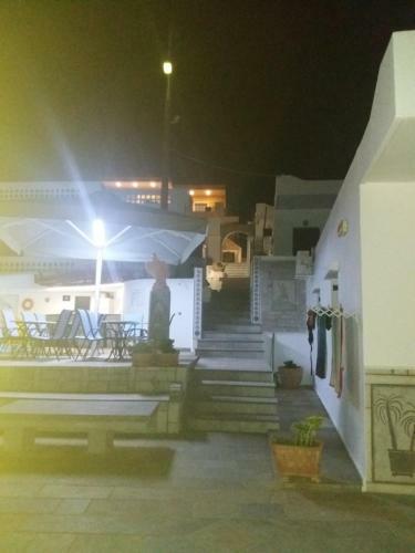 Manos Apartments