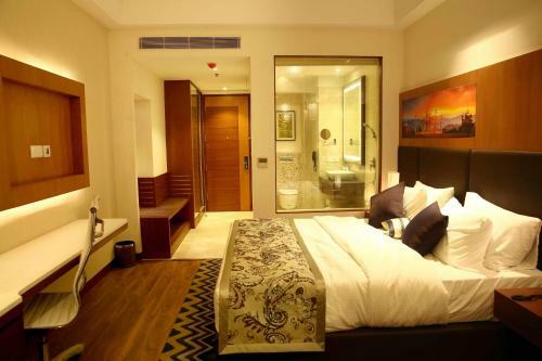 Hotel The P L Palace Agra