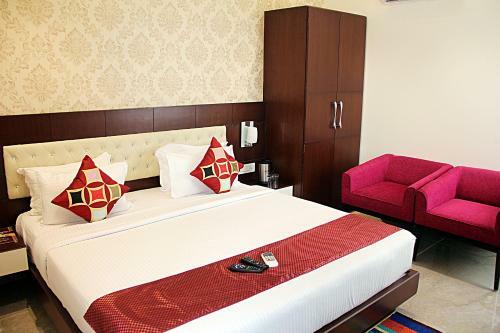 Hotel Taj Heights