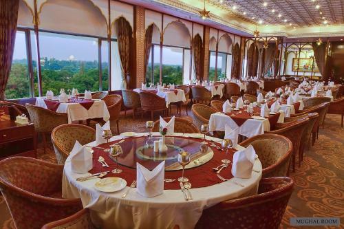Hotel Clarks Shiraz