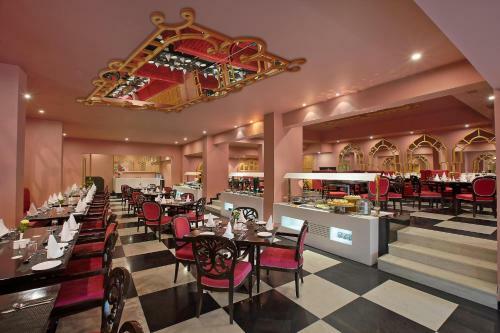 Hotel Clarks Shiraz